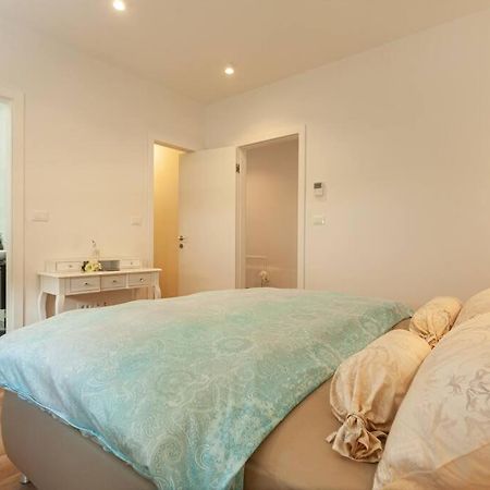 Apartment Capo D'Oro โรวีน ภายนอก รูปภาพ
