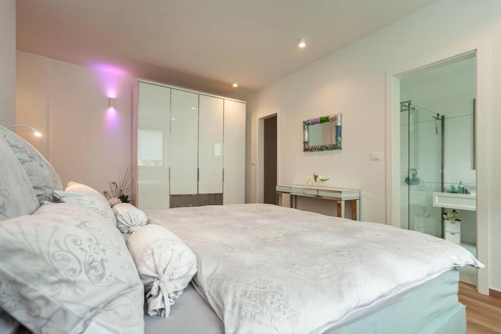 Apartment Capo D'Oro โรวีน ภายนอก รูปภาพ